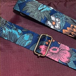 New Crossbody Purse Guitar Style Strap Adjustable Blue Flowers
